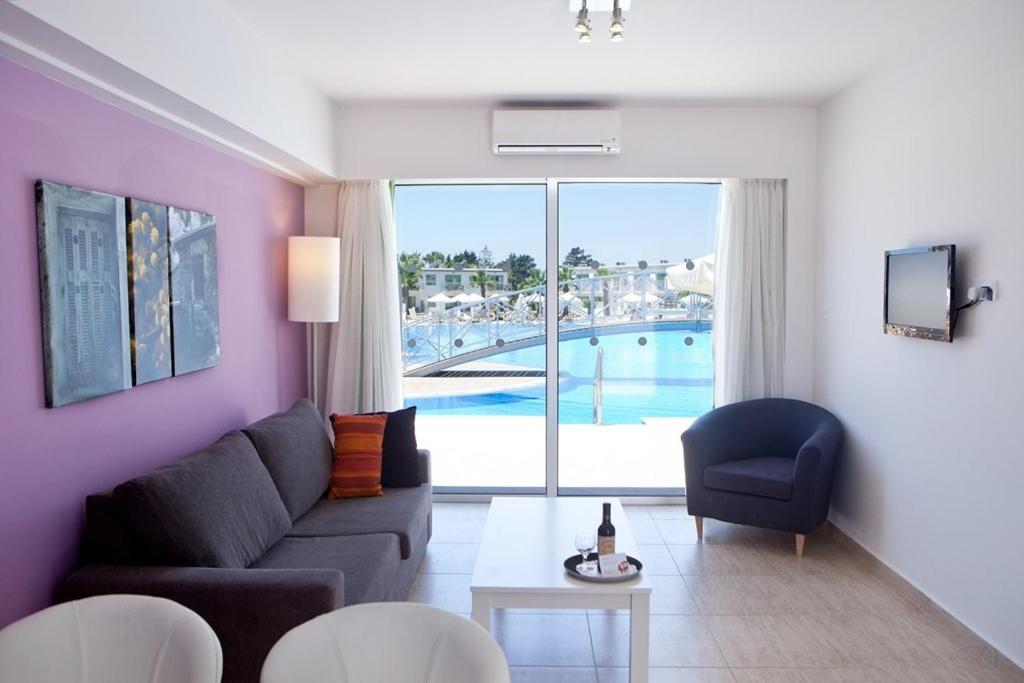 Sunprime Ayia Napa Suites - Adults Only Buitenkant foto